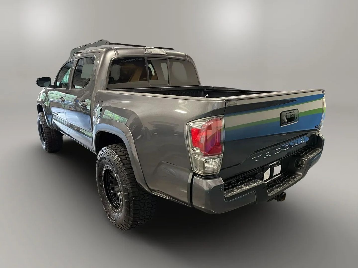 2016 Toyota Tacoma Double Cab Limited Pickup 4d 5 Ft - Image 10