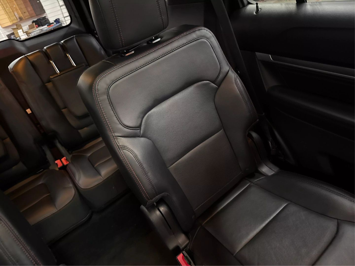 2016 Ford Explorer - Image 36