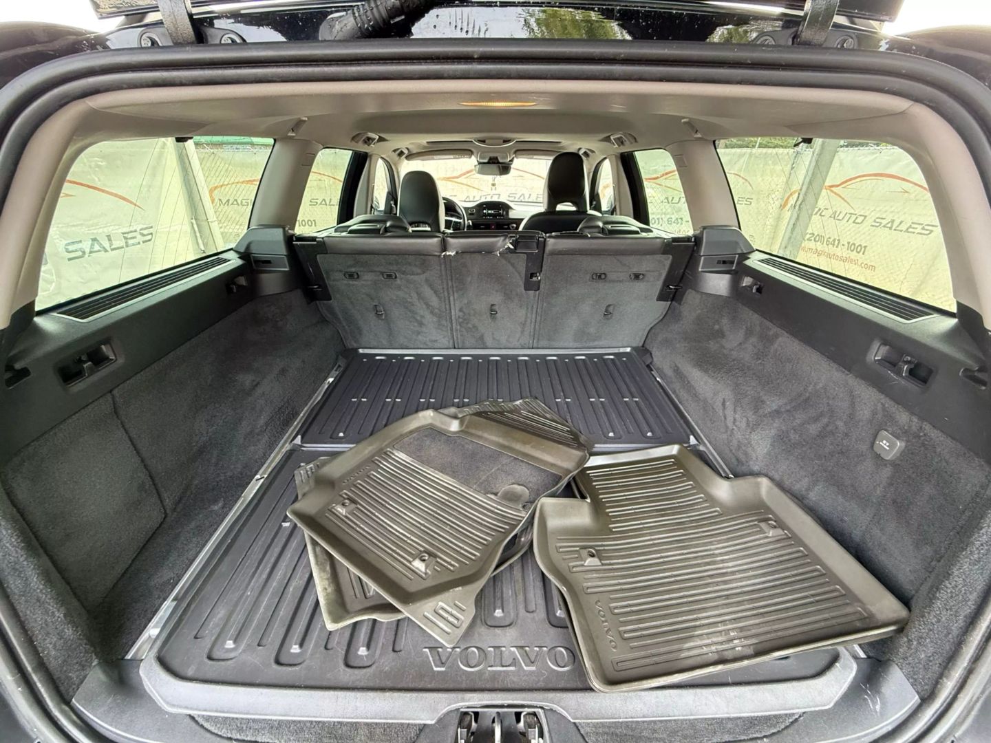 2016 Volvo Xc70 - Image 20
