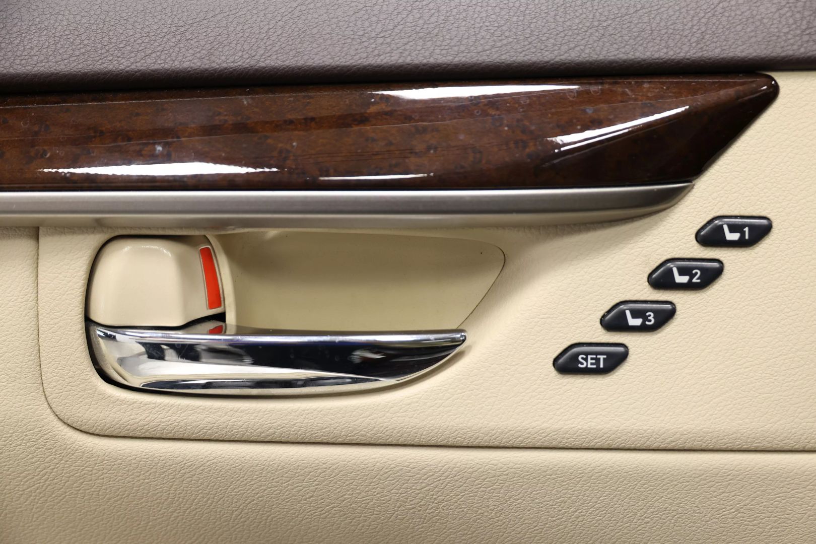 2016 Lexus Es - Image 11
