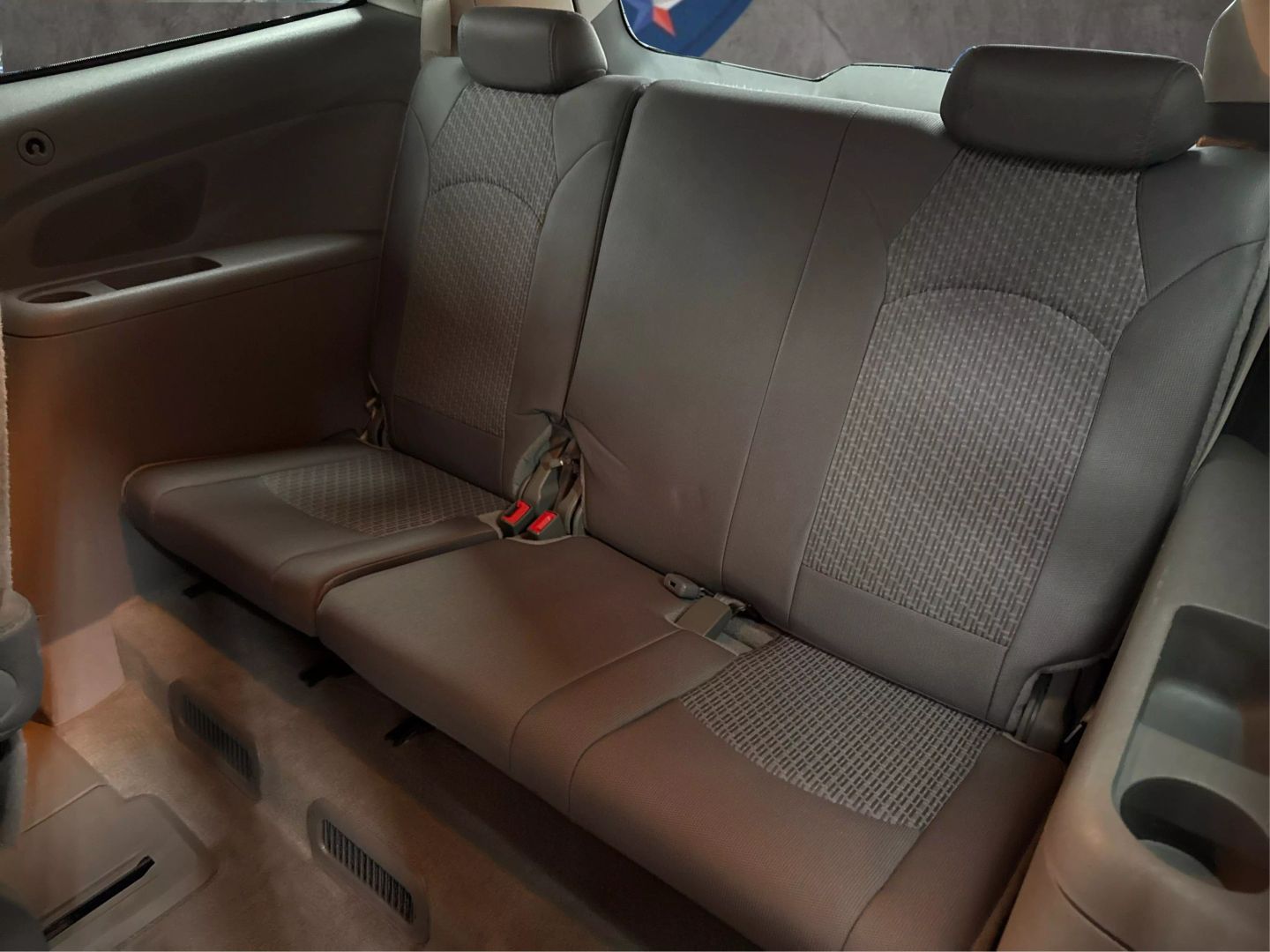 2011 Chevrolet Traverse - Image 27