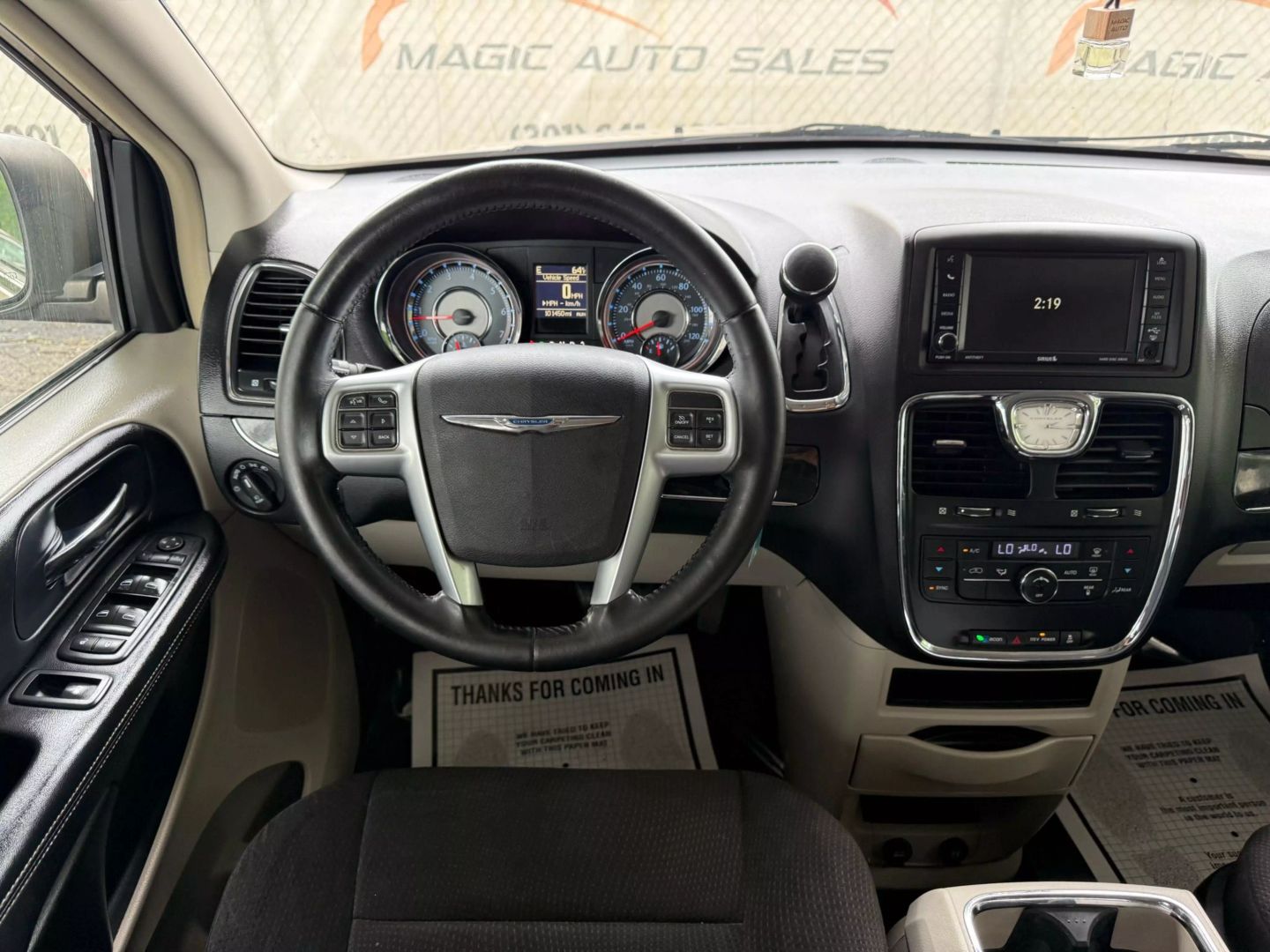 2013 Chrysler Town & Country - Image 28