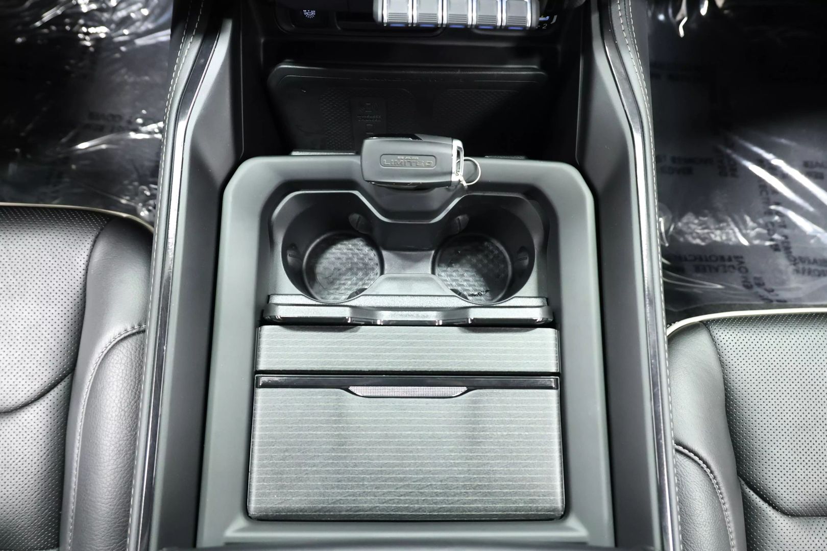 2023 Ram 1500 Crew Cab - Image 40