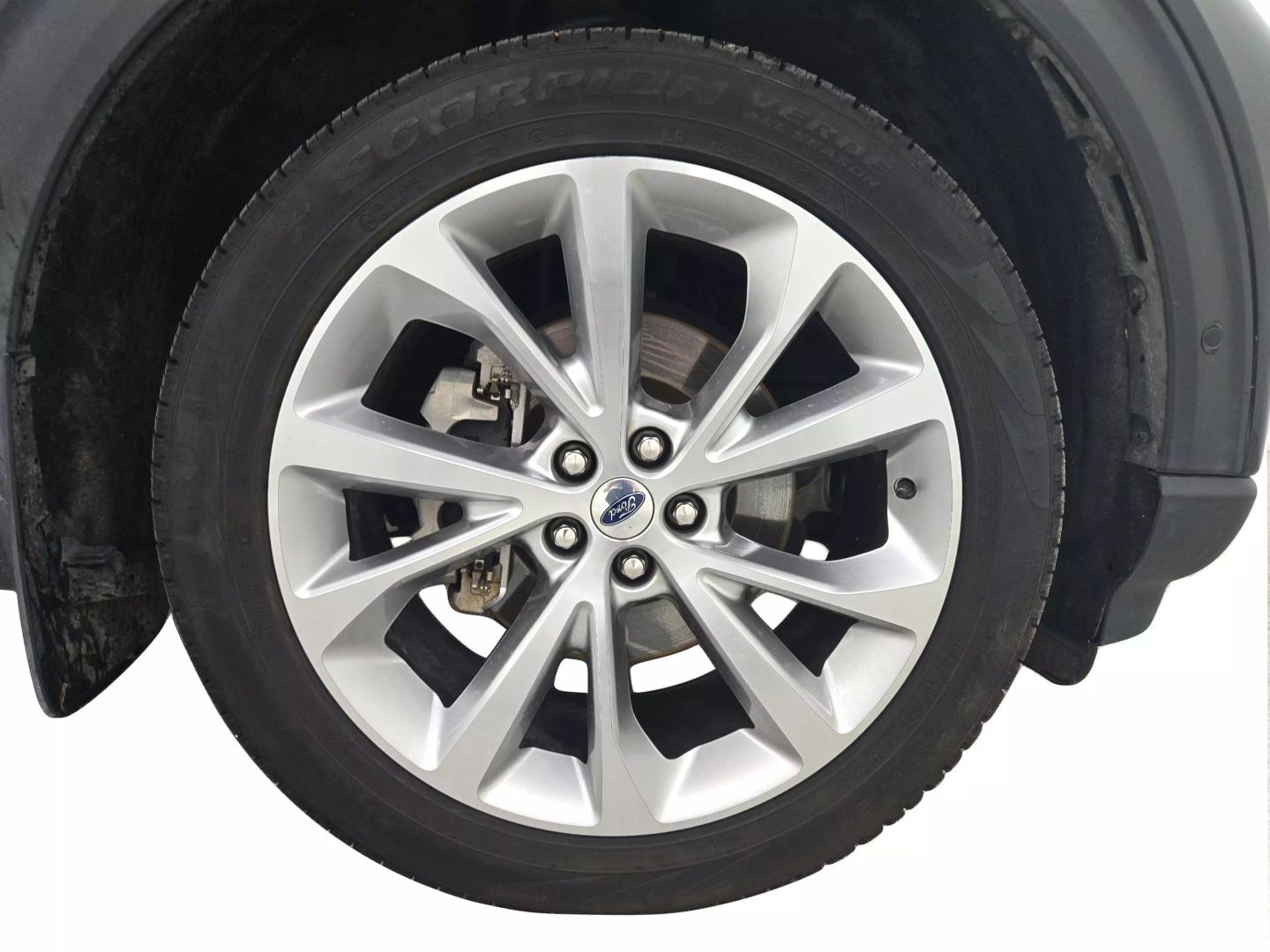 2021 Ford Explorer - Image 22