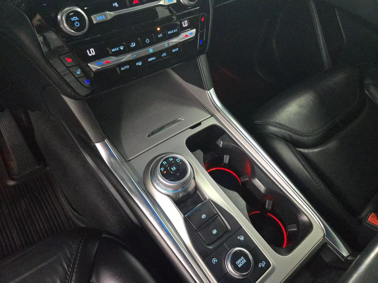 2021 Ford Explorer - Image 15