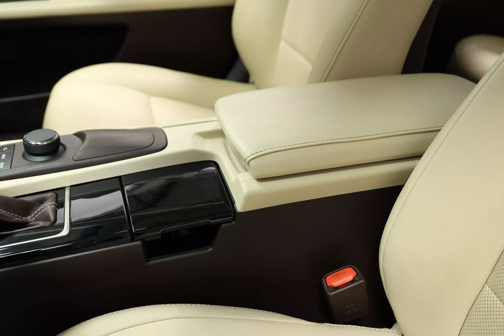 2016 Lexus Es - Image 46