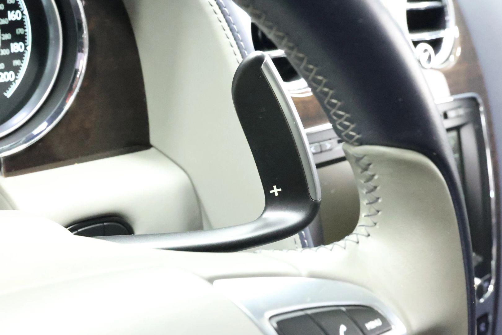2016 Bentley Flying Spur - Image 27
