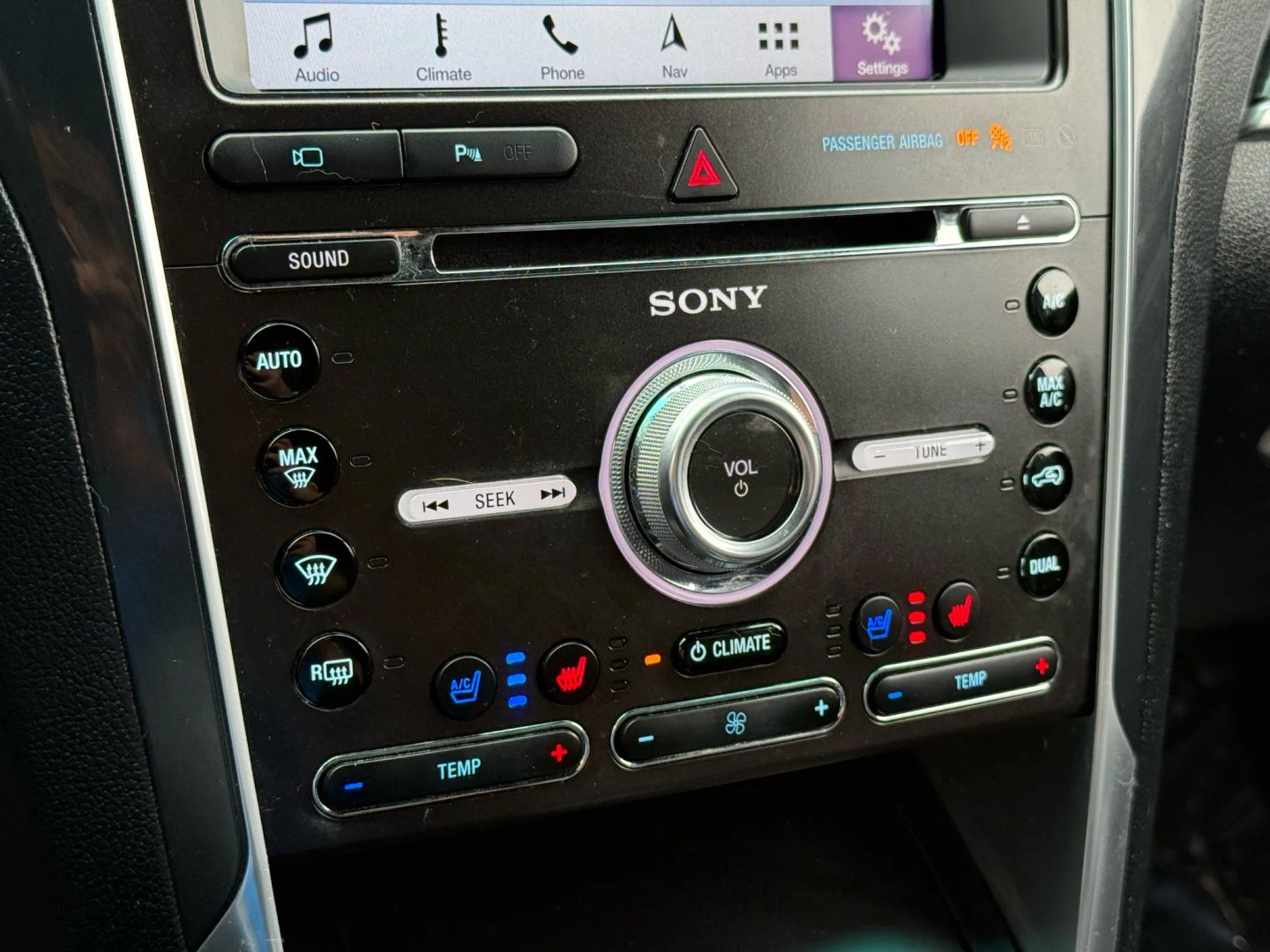 2017 Ford Explorer - Image 48
