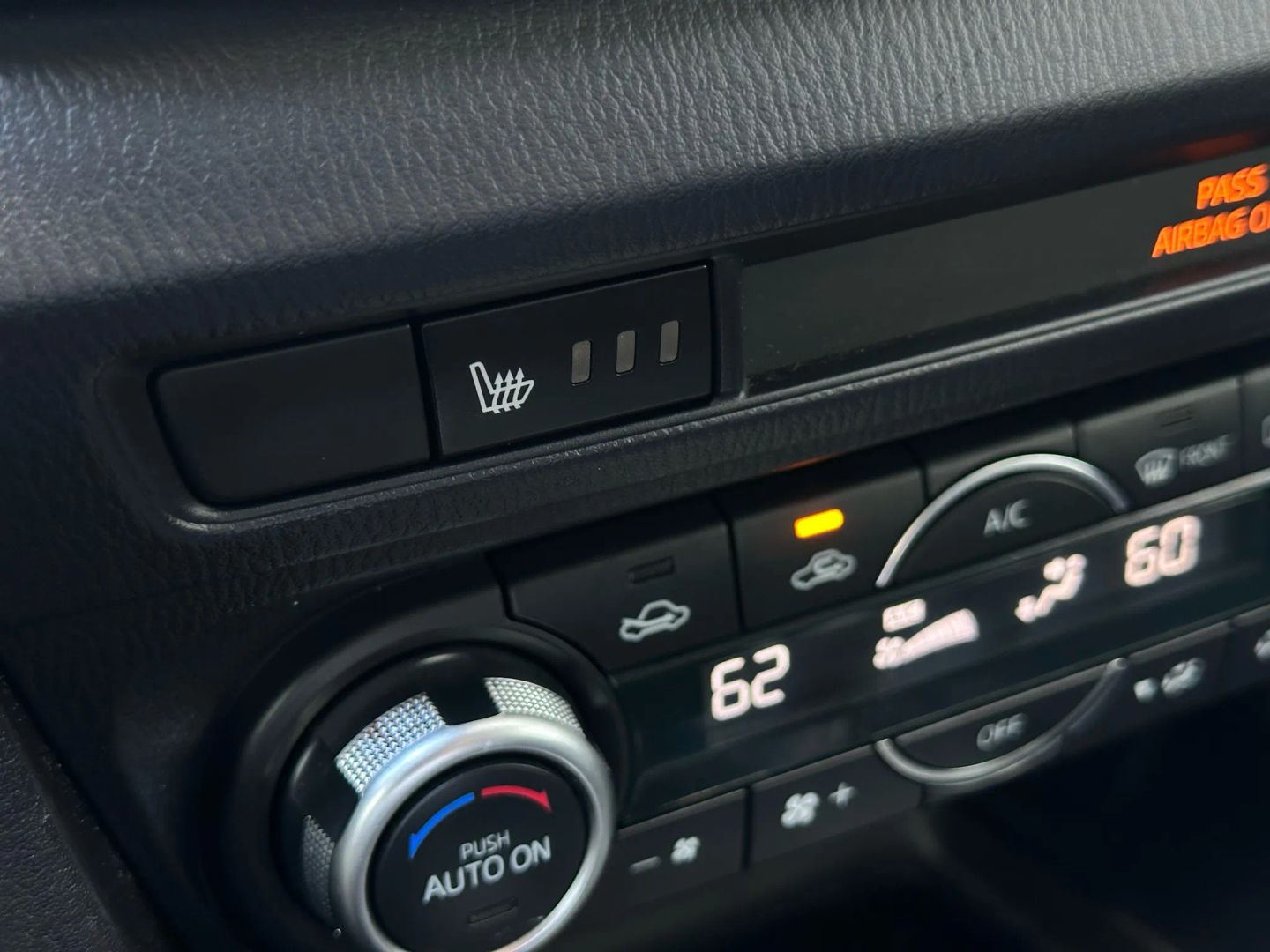2018 Mazda Mazda3 - Image 34
