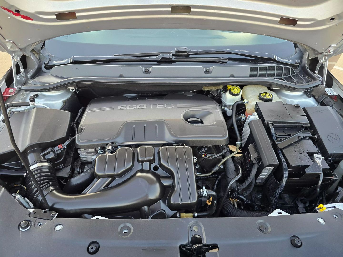 2017 Buick Verano - Image 16