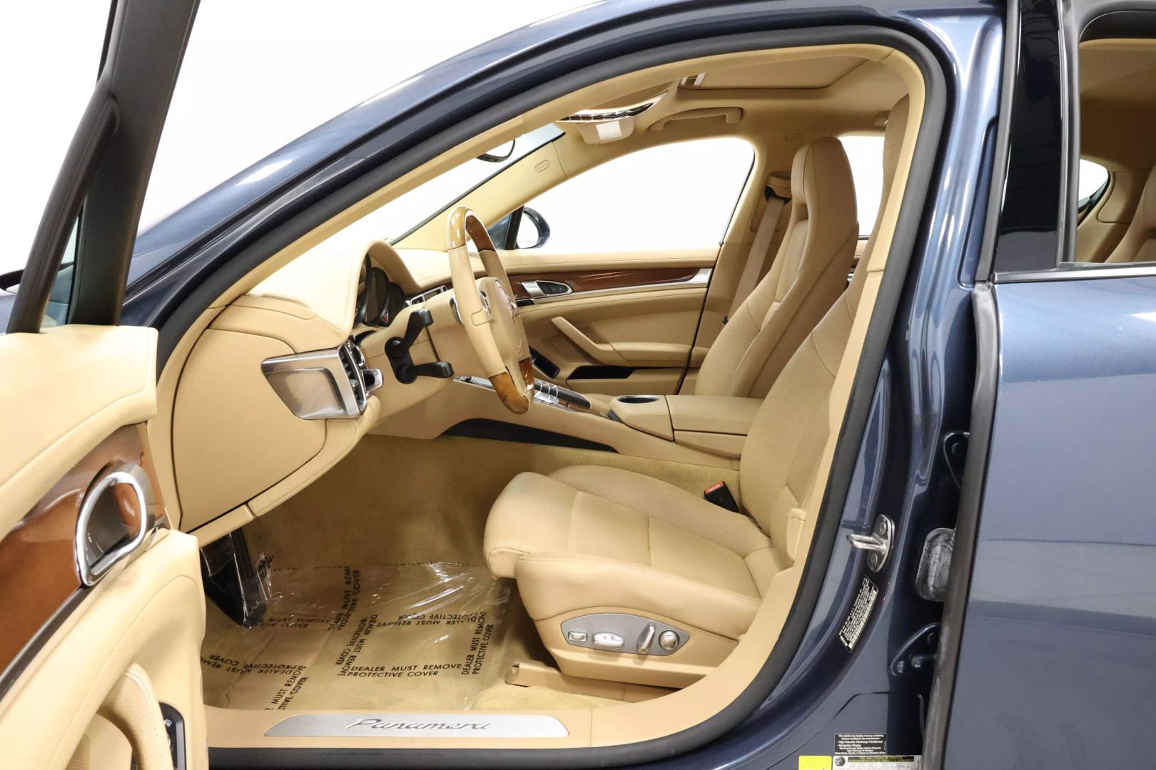 2014 Porsche Panamera - Image 13