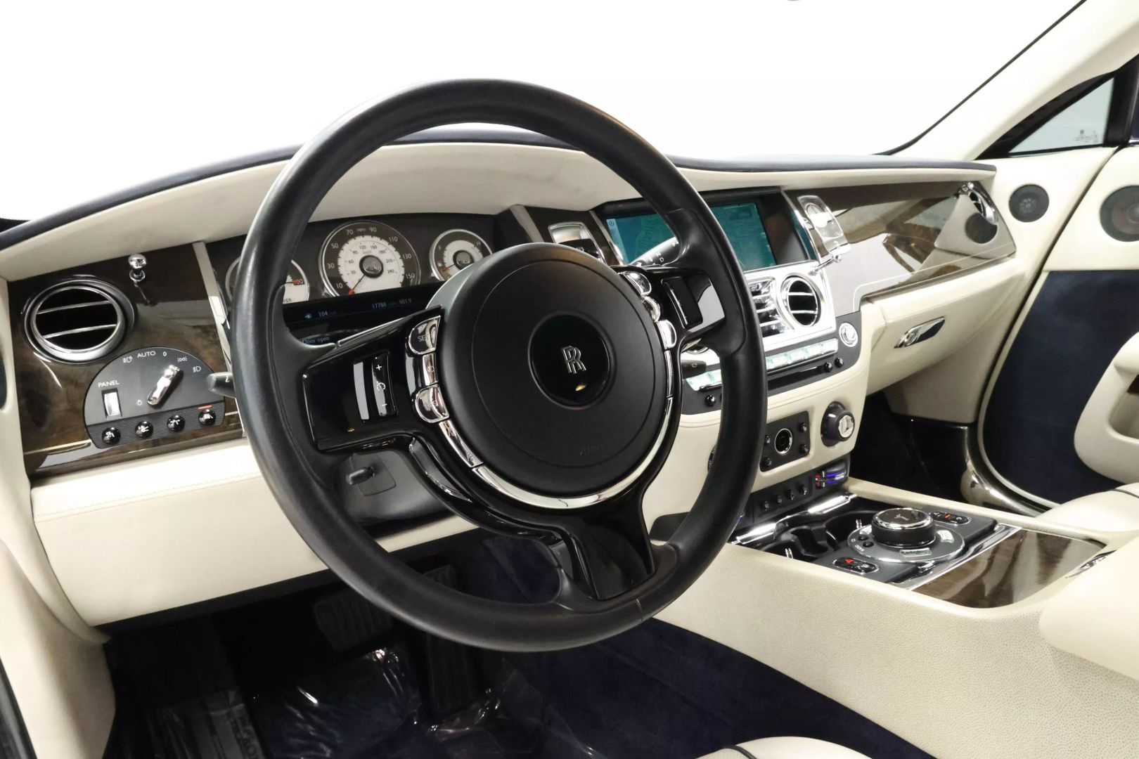 2014 Rolls-royce Wraith - Image 2