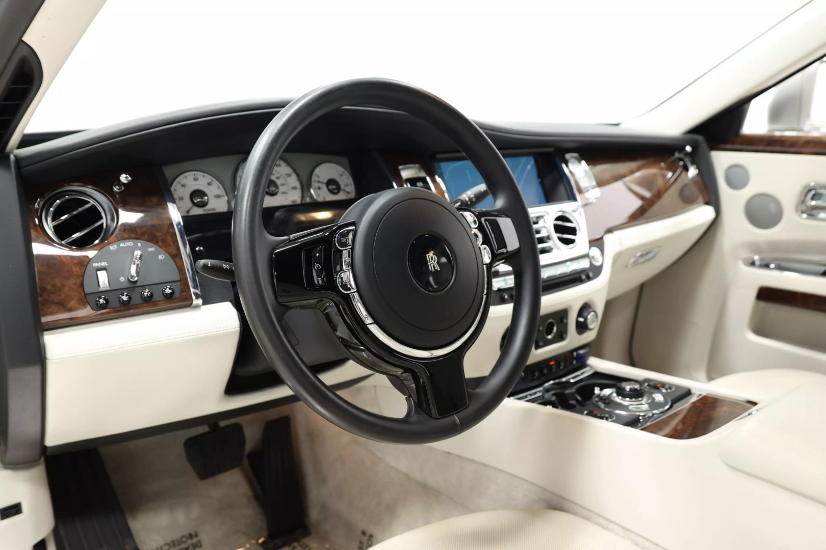 2012 Rolls-royce Ghost - Image 2
