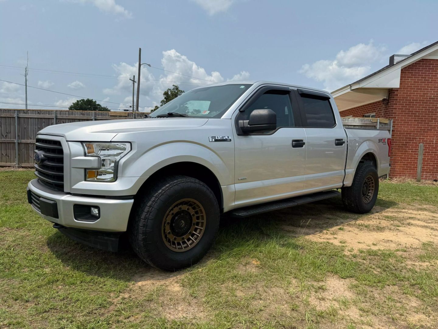 2017 Ford F150 Supercrew Cab - Image 3