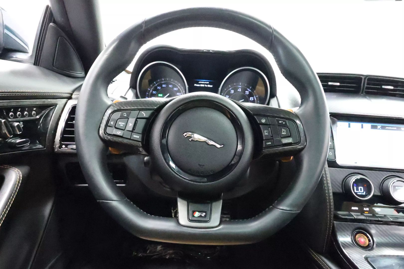 2015 Jaguar F-type - Image 18