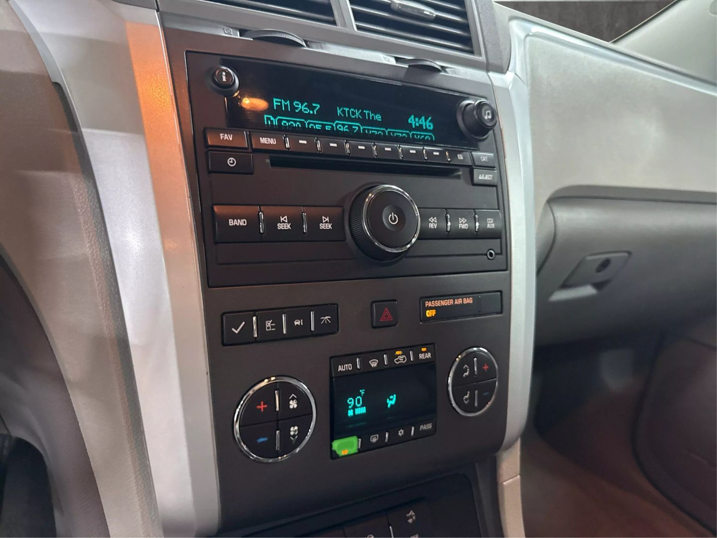 2011 Chevrolet Traverse - Image 21
