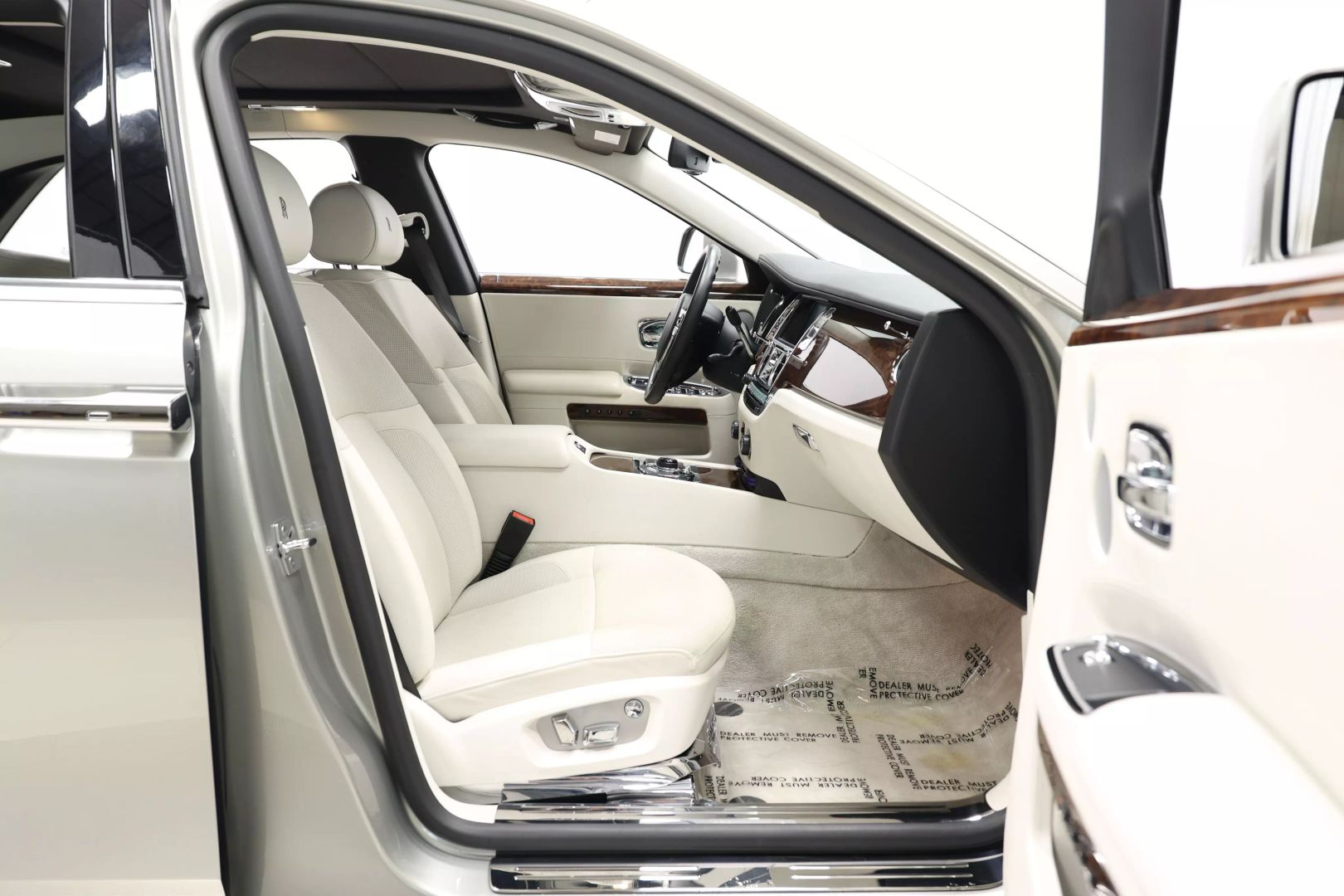 2012 Rolls-royce Ghost - Image 103