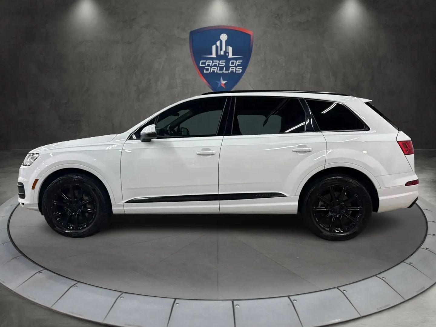 2017 Audi Q7 - Image 2
