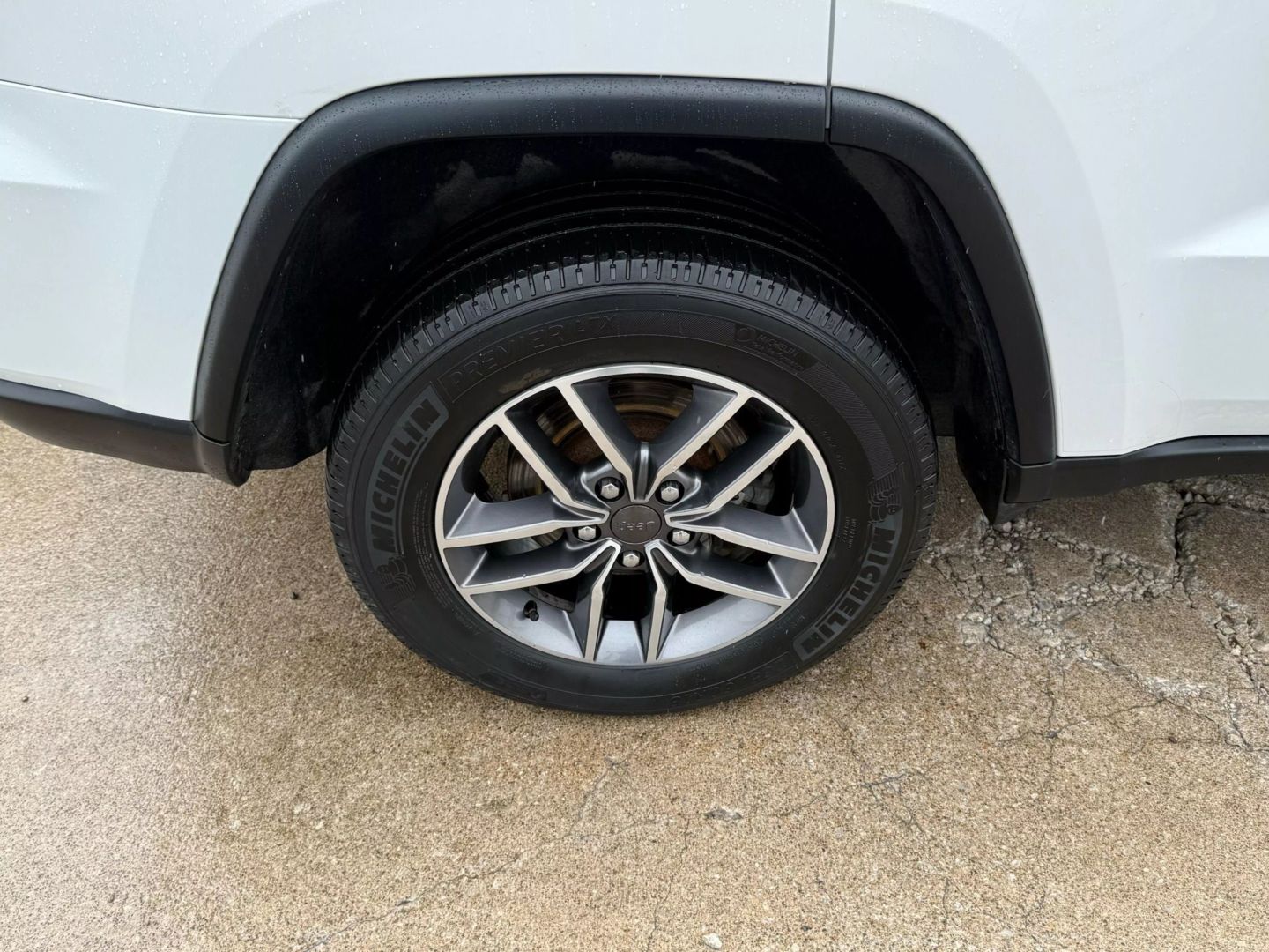 2019 Jeep Grand Cherokee - Image 56