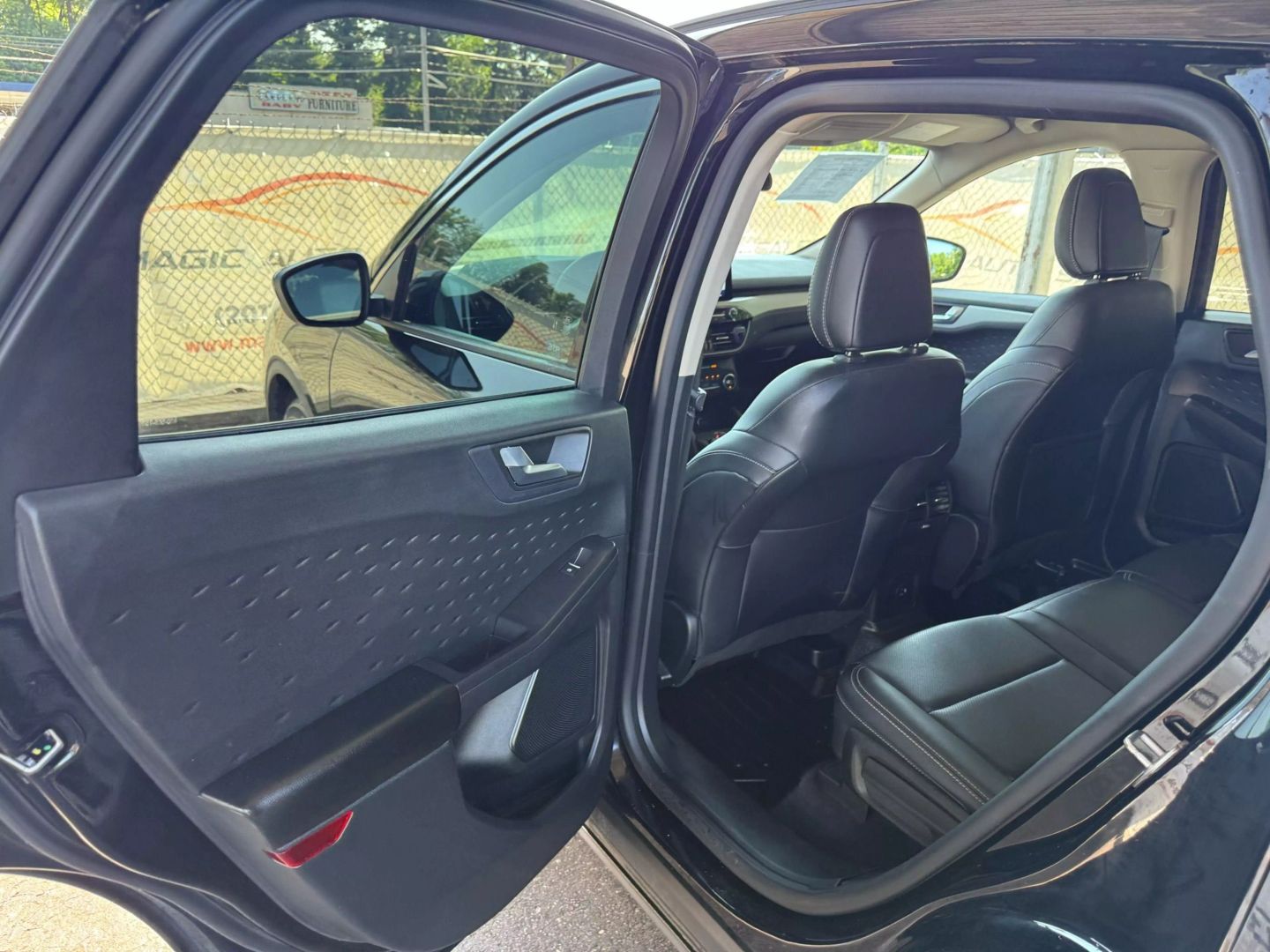 2020 Ford Escape - Image 17