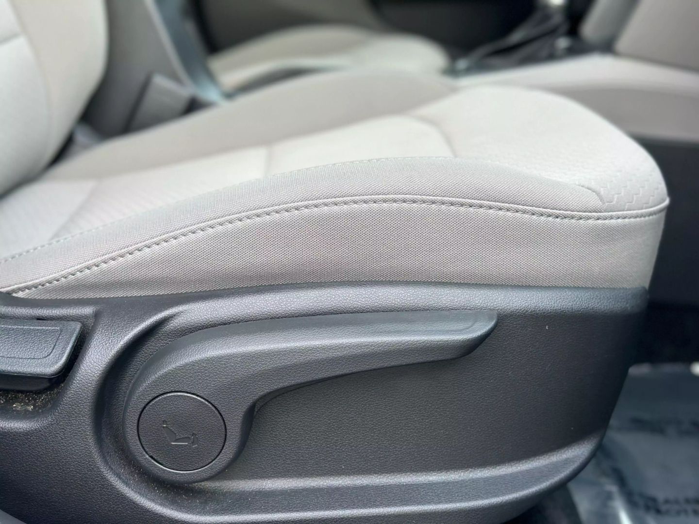 2019 HYUNDAI ELANTRA SEDAN 4-CYL, 2.0 LITER SE SEDAN 4D