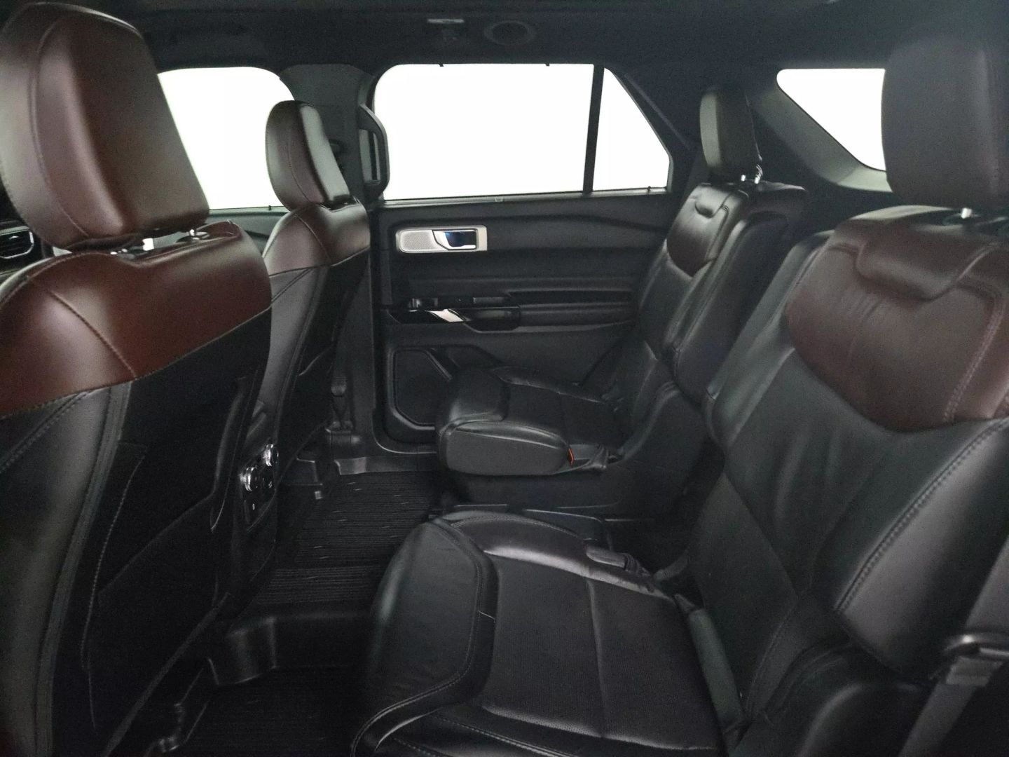 2021 Ford Explorer - Image 10