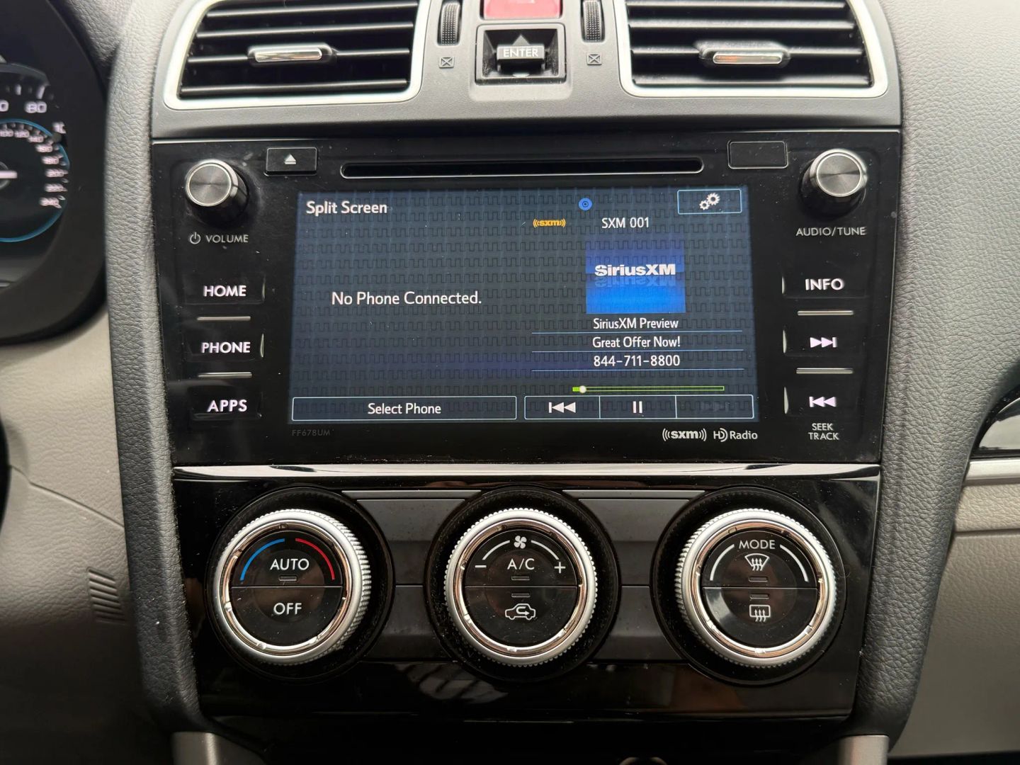2017 Subaru Forester - Image 32