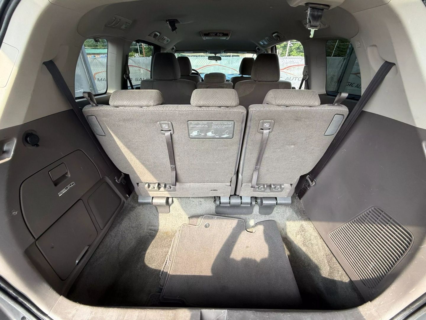 2016 Honda Odyssey - Image 20