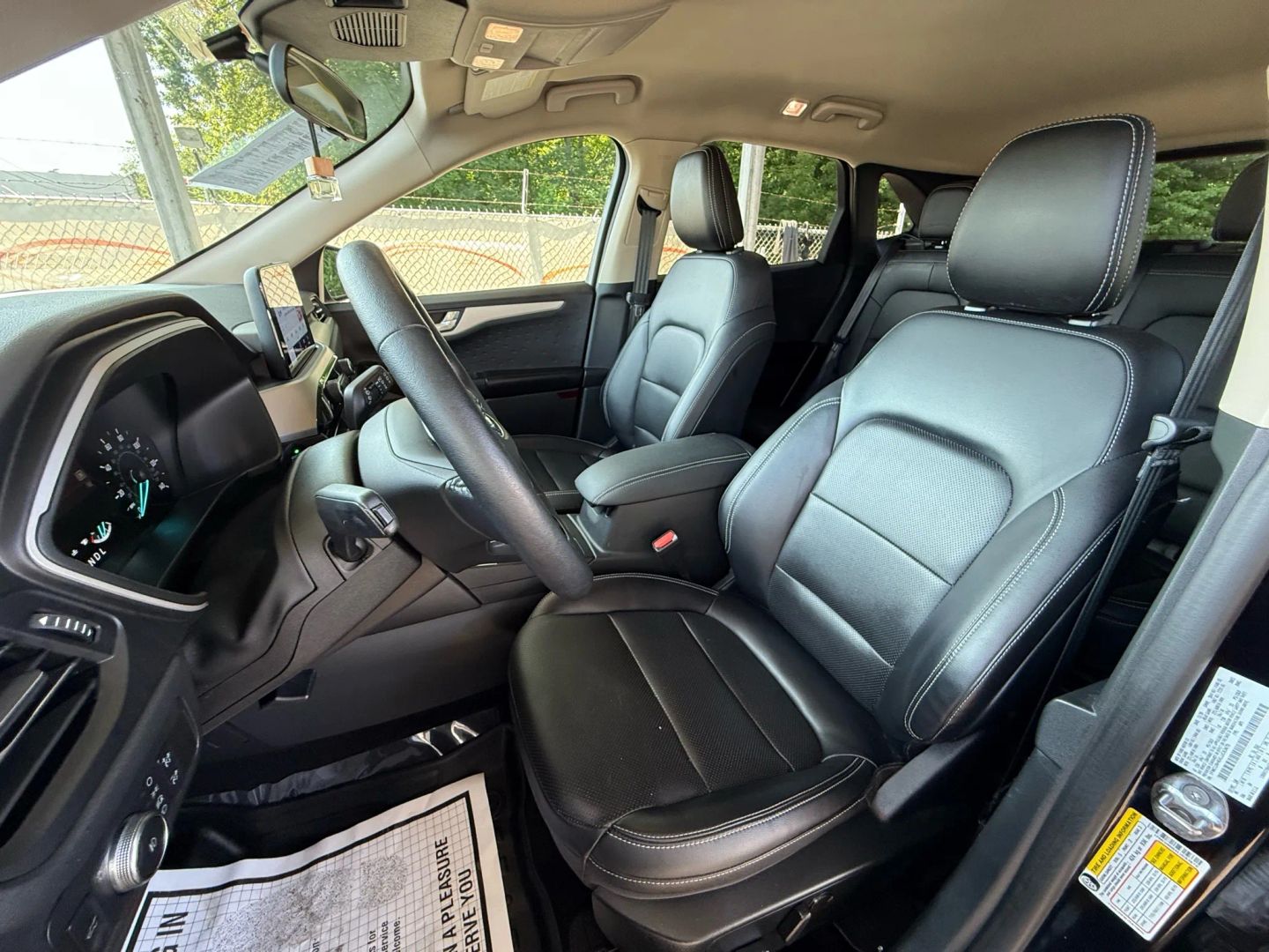 2020 Ford Escape - Image 16