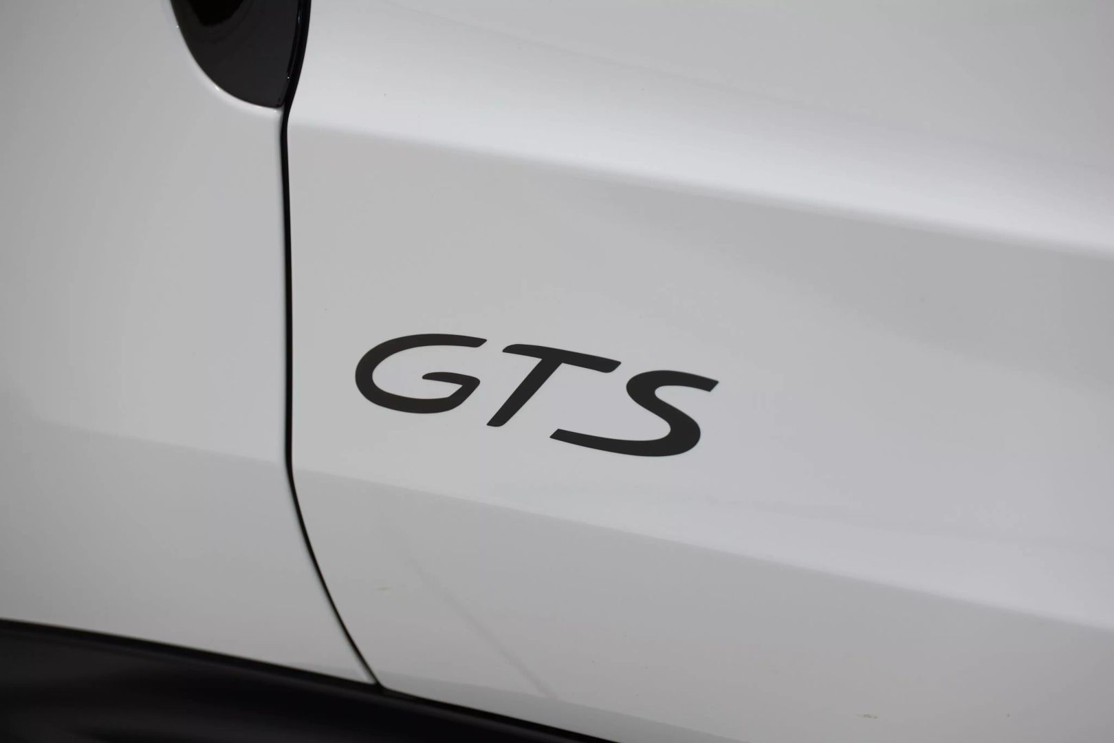 2020 Porsche Panamera - Image 113