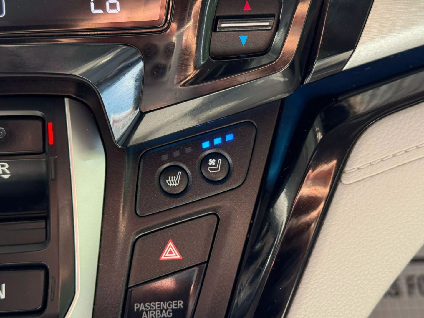 2018 Honda Odyssey - Image 30