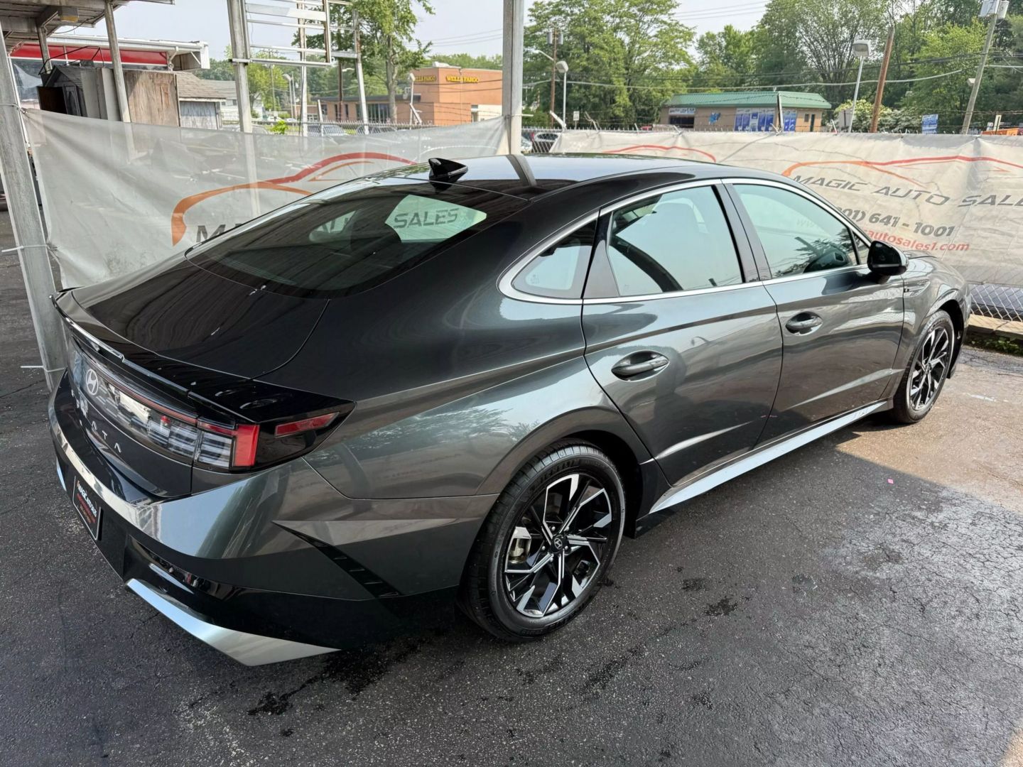 2025 Hyundai Sonata - Image 13
