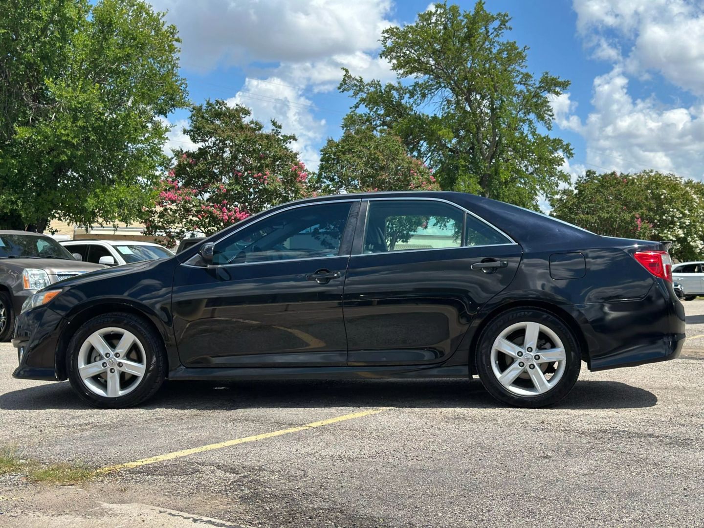 2014 Toyota Camry - Image 3