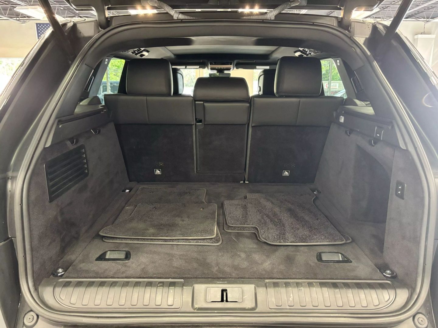 2020 Land Rover Range Rover Sport Hse Sport Utility 4d - Image 38