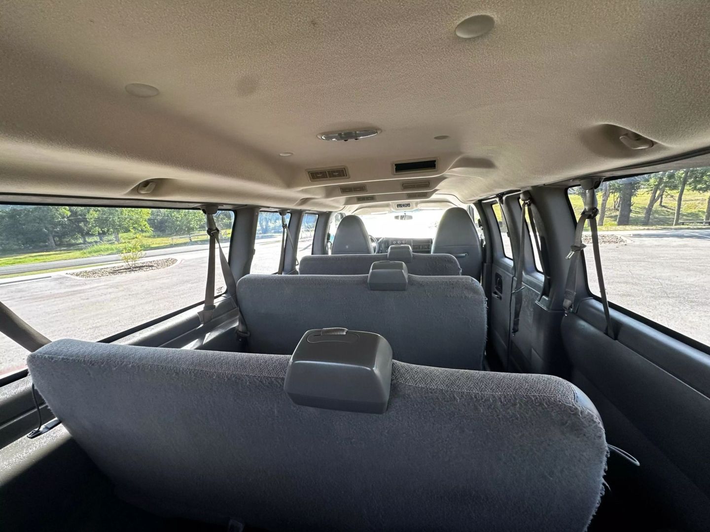 2014 Chevrolet Express 3500 Passenger - Image 14