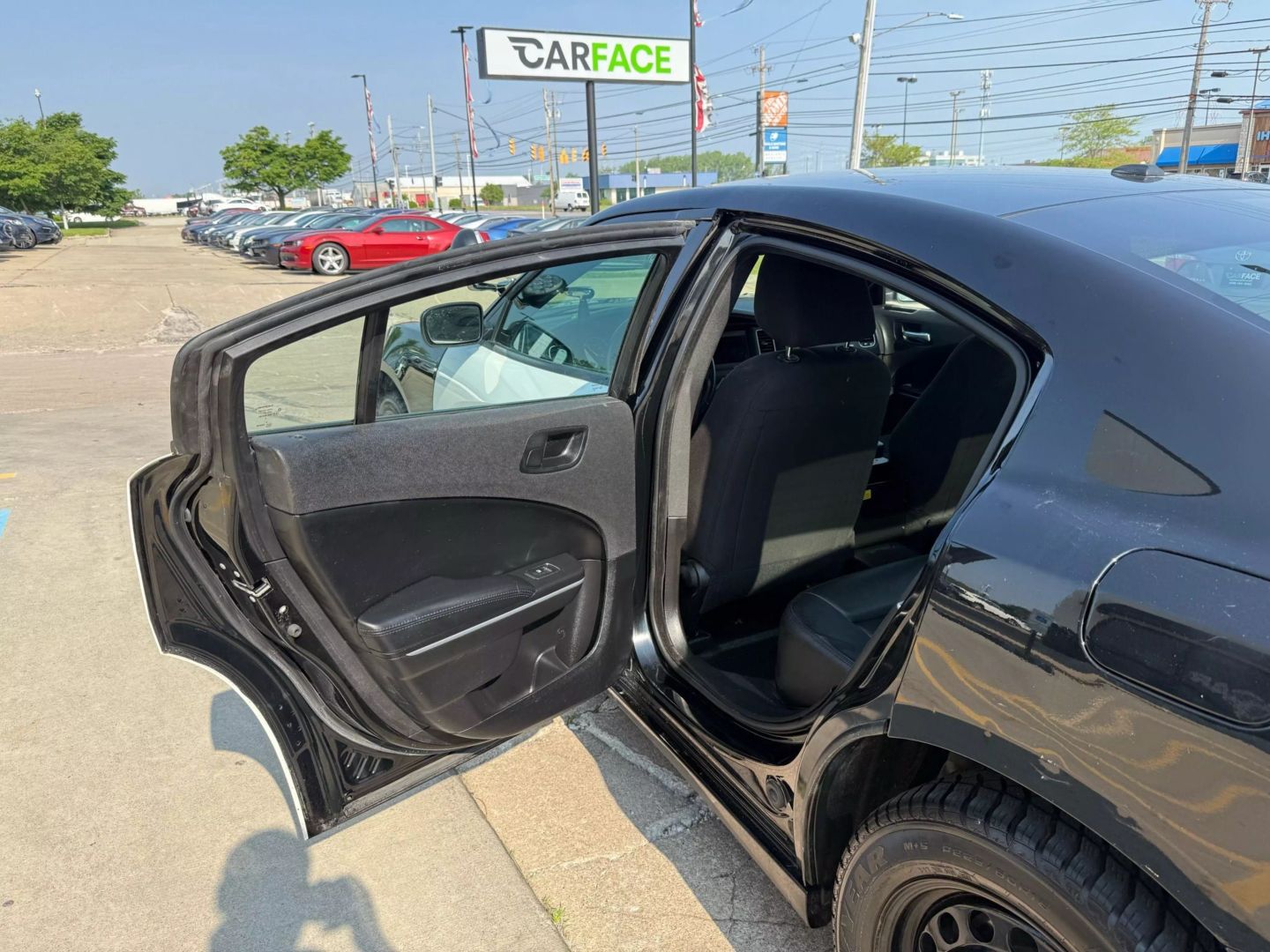 2021 Dodge Charger - Image 16