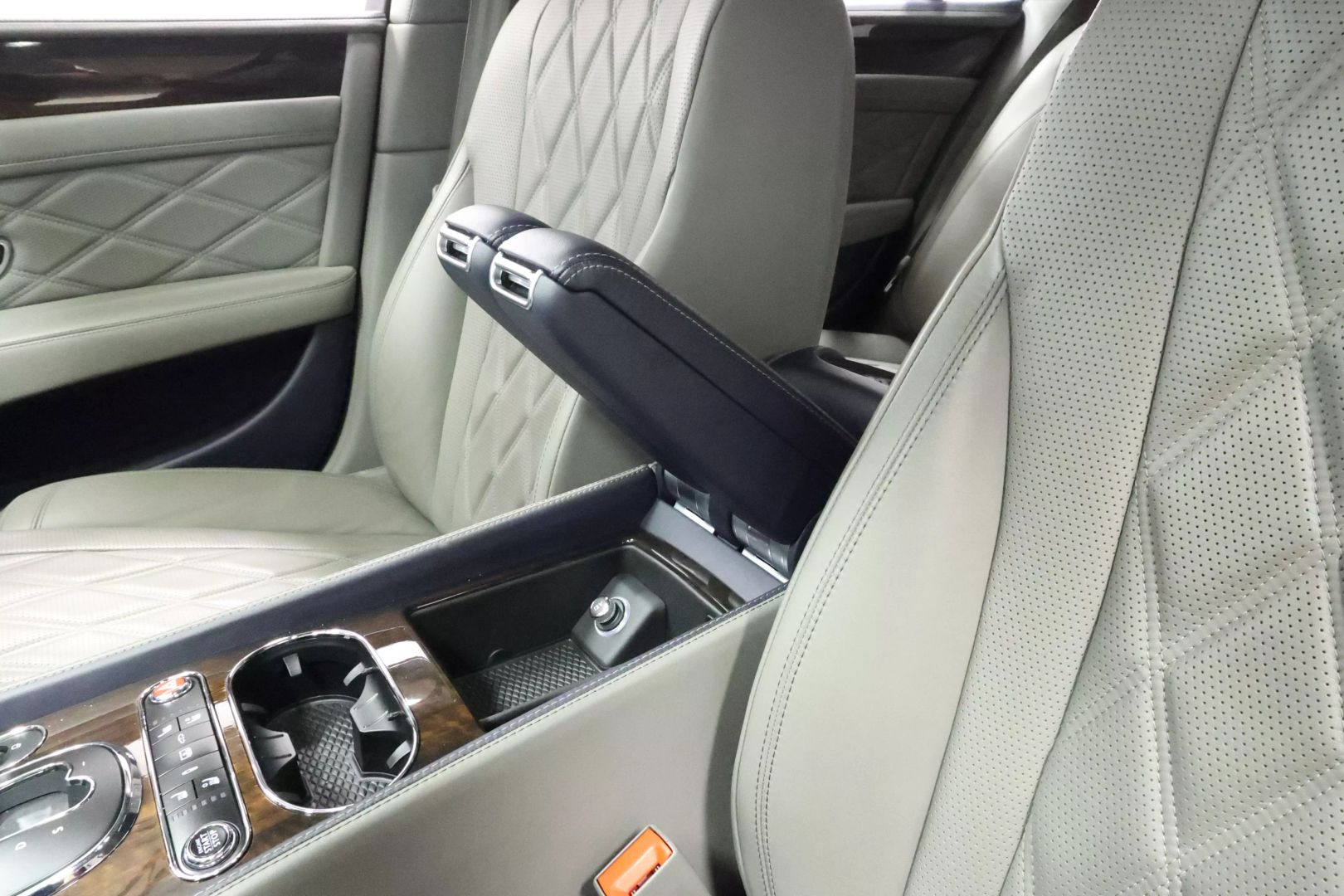 2016 Bentley Flying Spur - Image 41