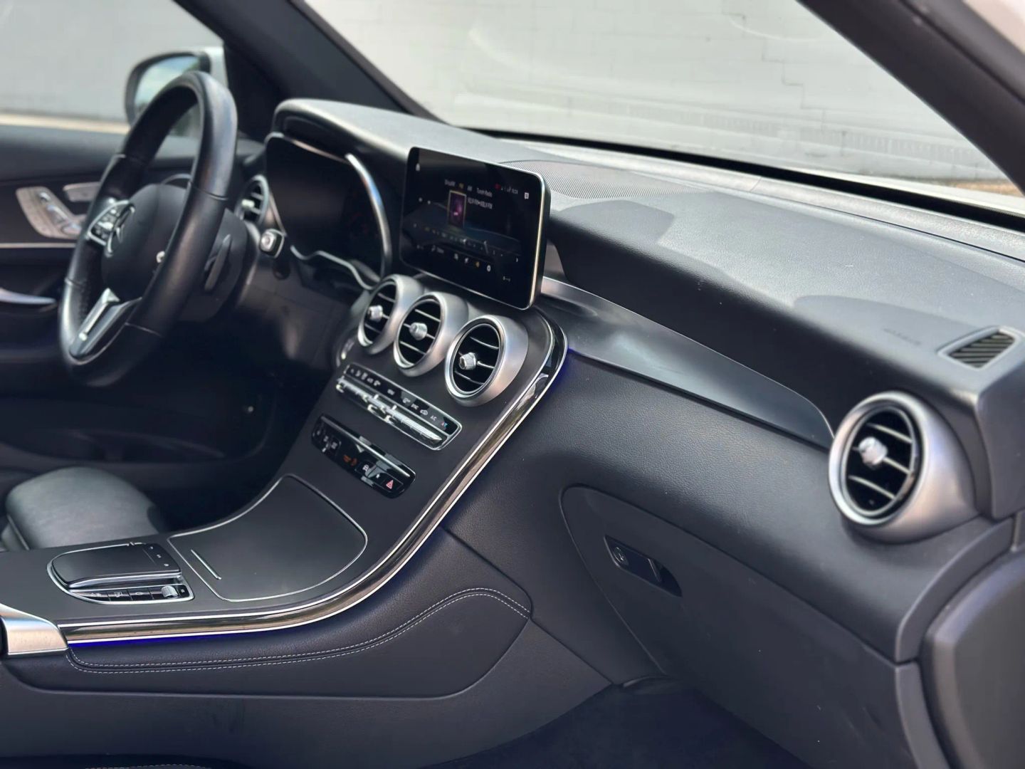 2021 MERCEDES-BENZ GLC SUV 4-CYL, TURBO, 2.0 LITER GLC 300 4MATIC SPORT UTILITY 4D