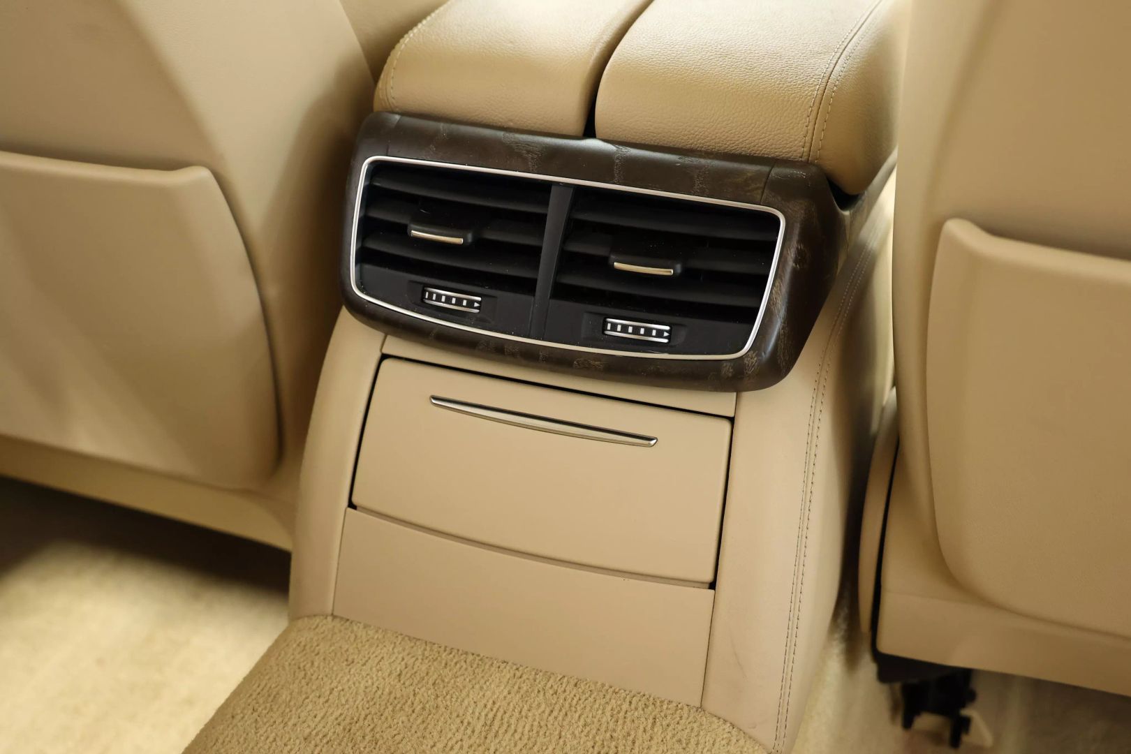 2015 Audi A8 - Image 84
