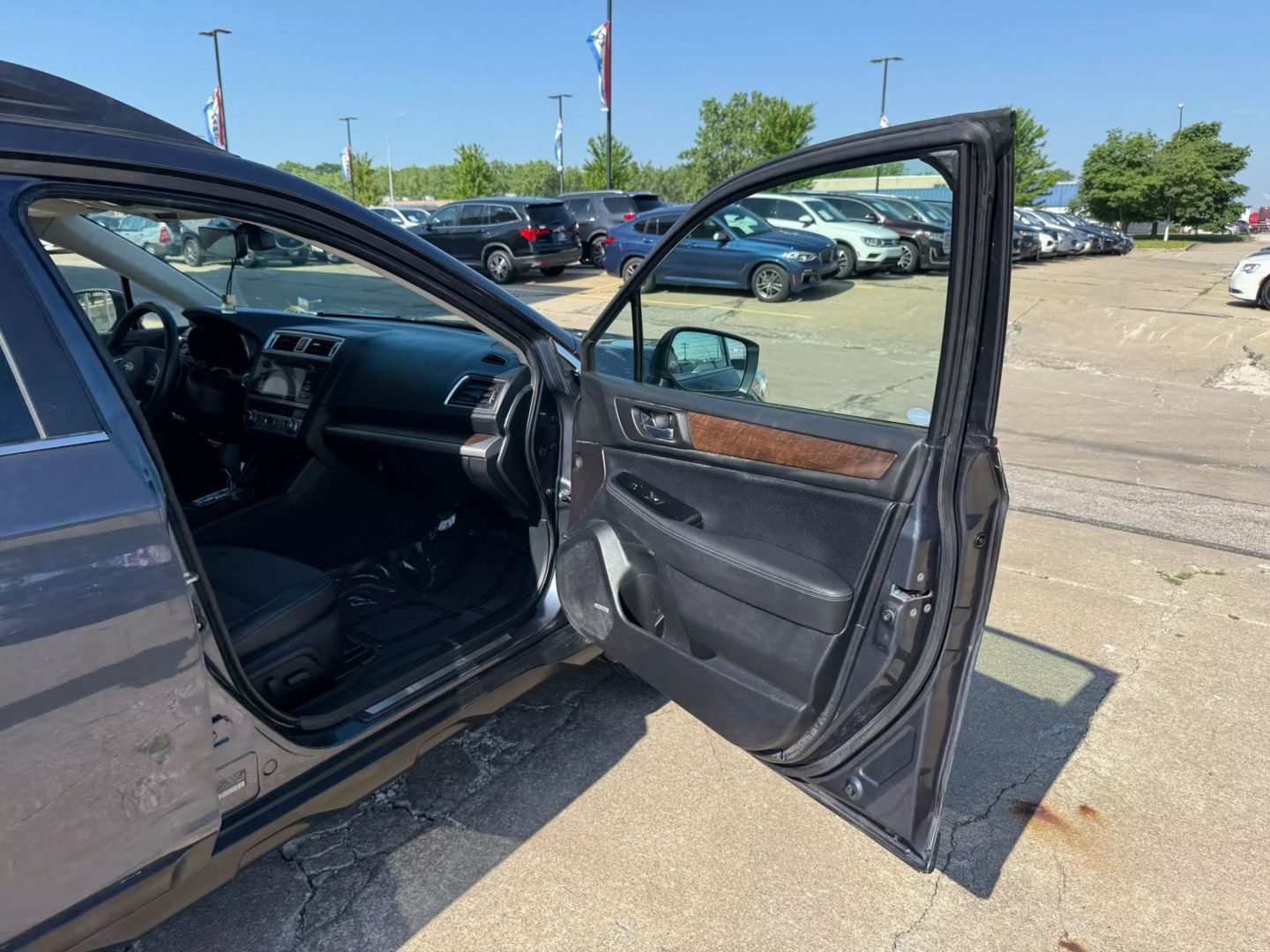 2017 Subaru Outback - Image 27