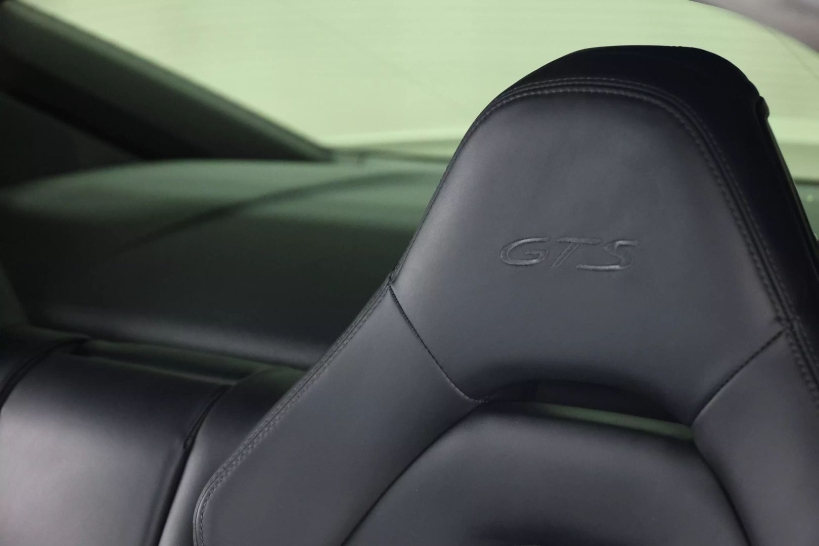 2020 Porsche Panamera - Image 59