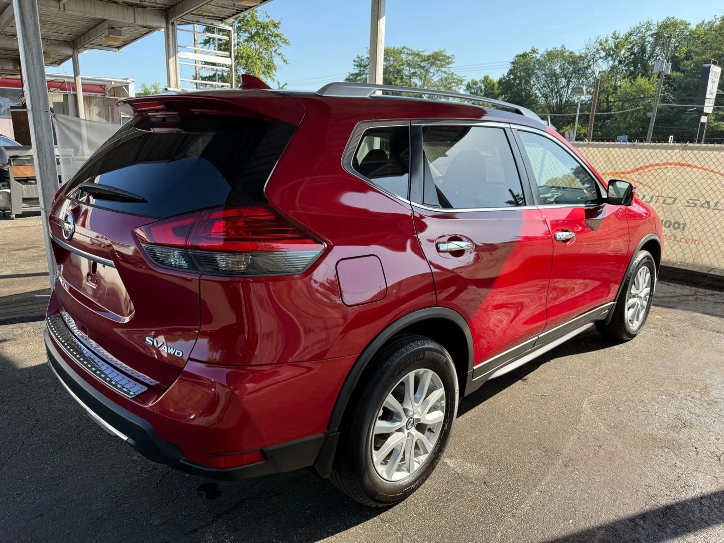 2017 Nissan Rogue - Image 12