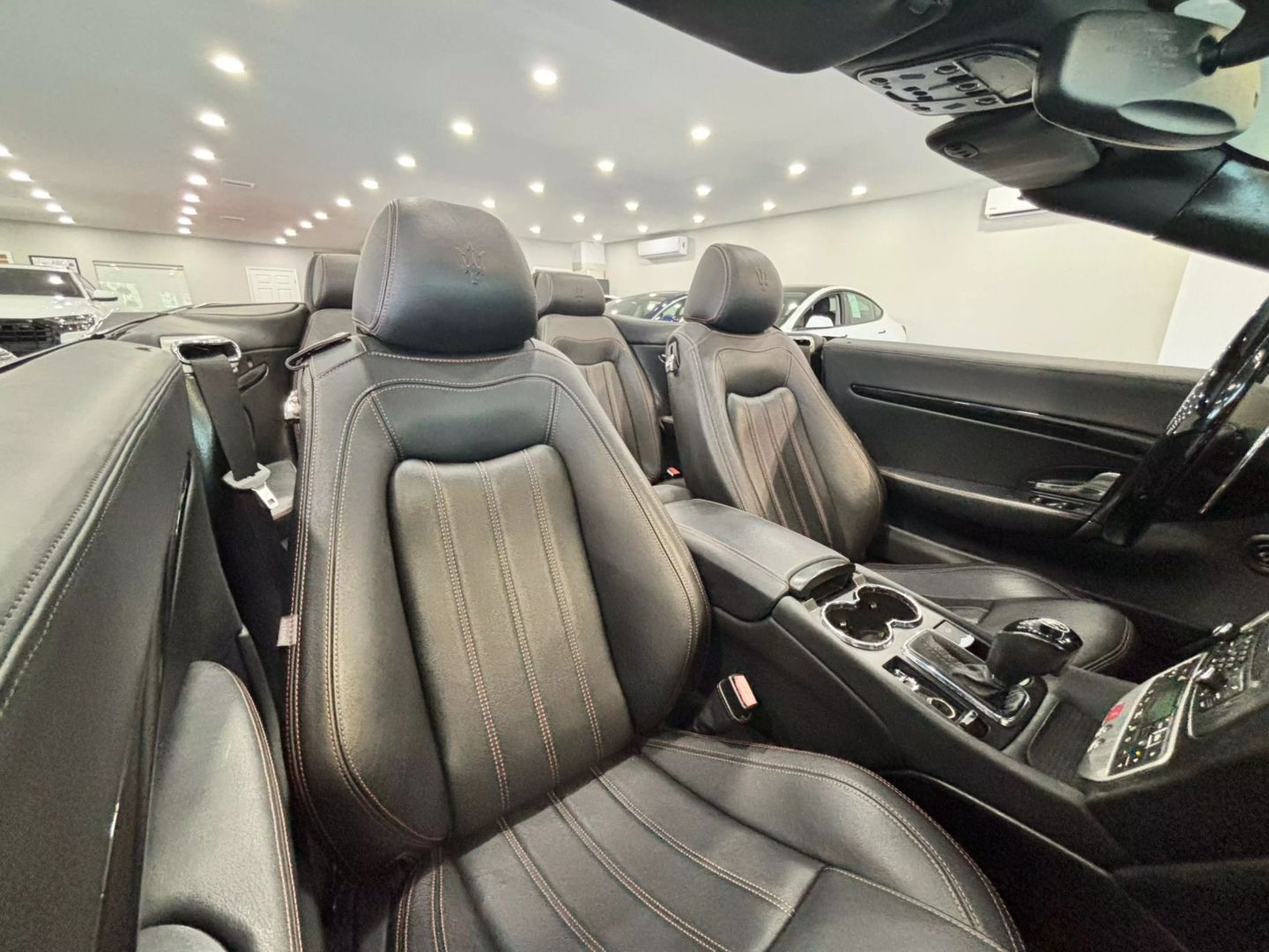 2010 Maserati Granturismo Convertible 2d - Image 18