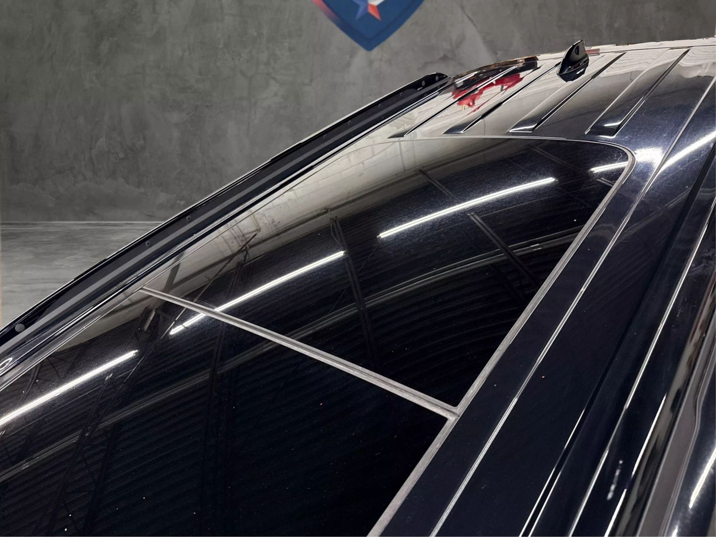 2016 Ford Explorer - Image 10