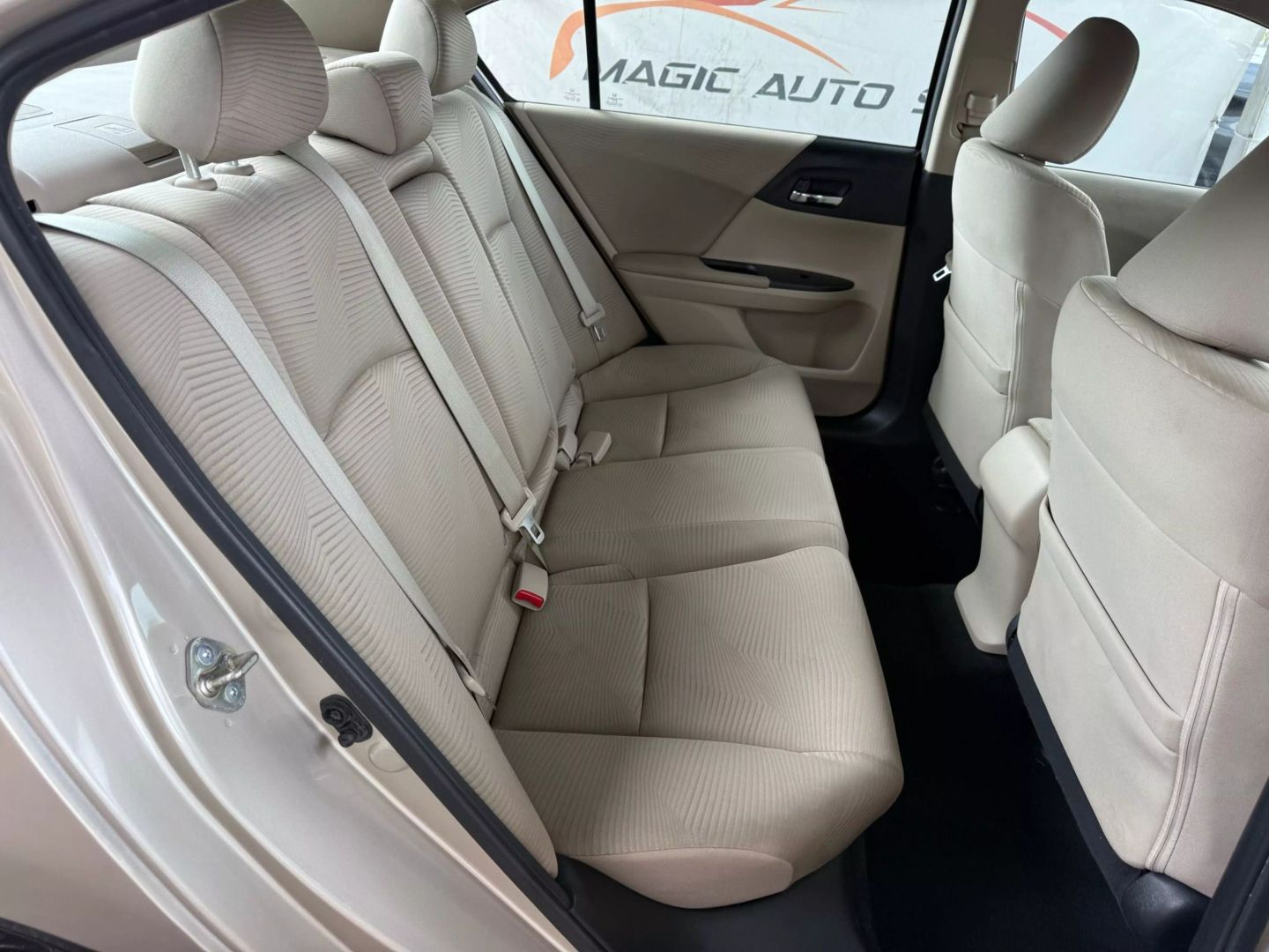 2015 Honda Accord - Image 22