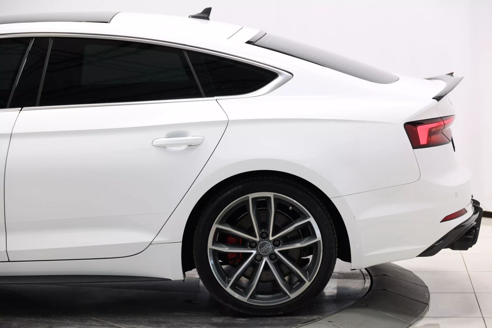 2018 Audi S5 - Image 8