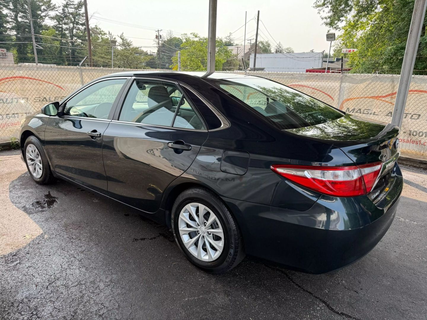 2015 Toyota Camry - Image 13