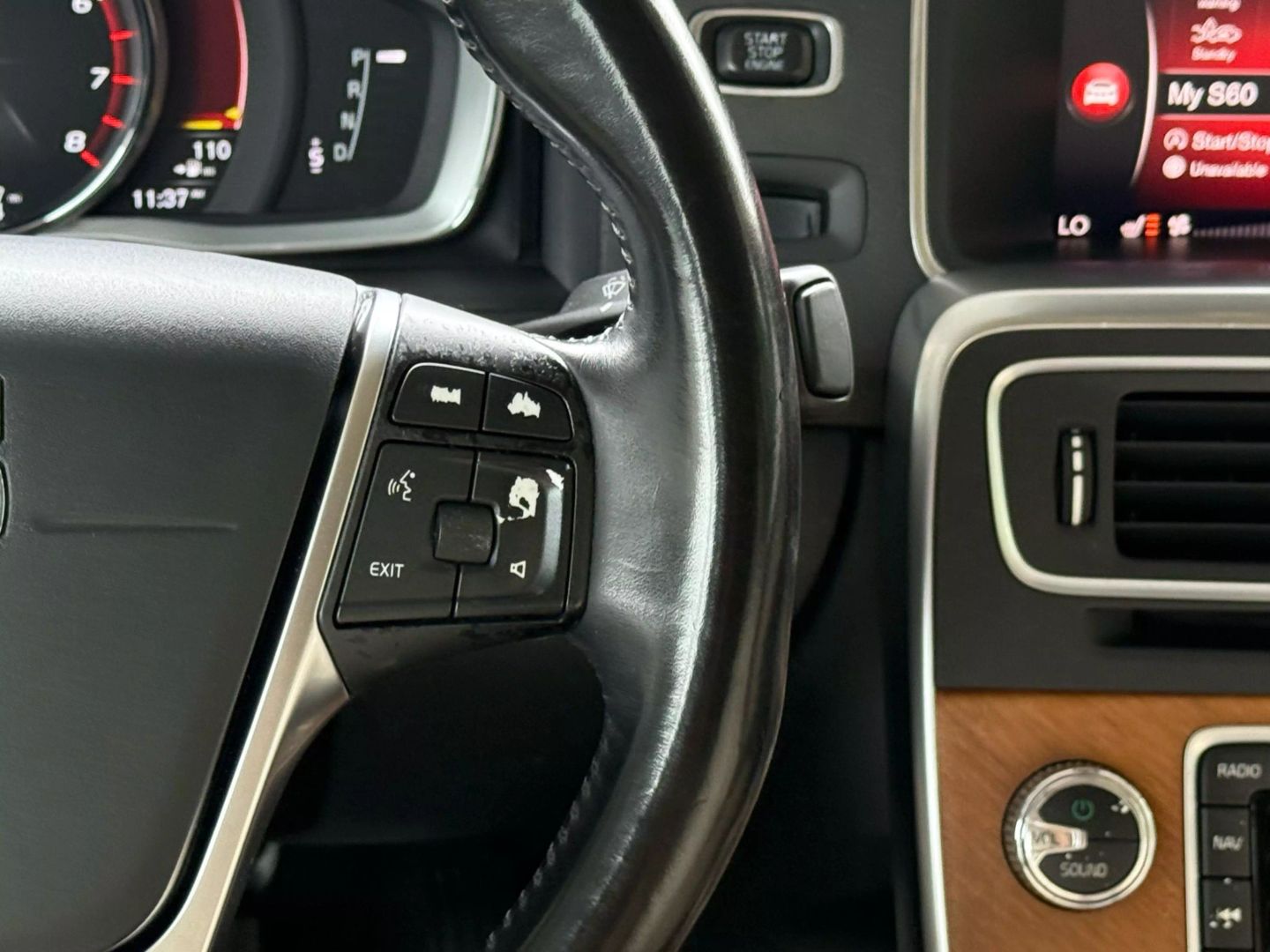 2018 Volvo S60 - Image 35