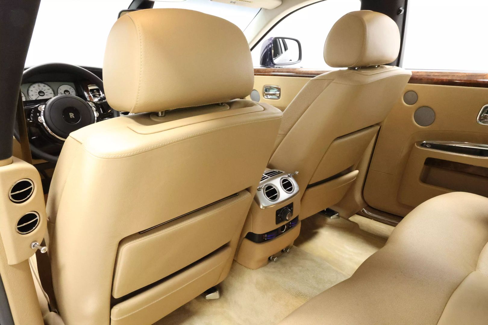 2010 Rolls-royce Ghost - Image 46