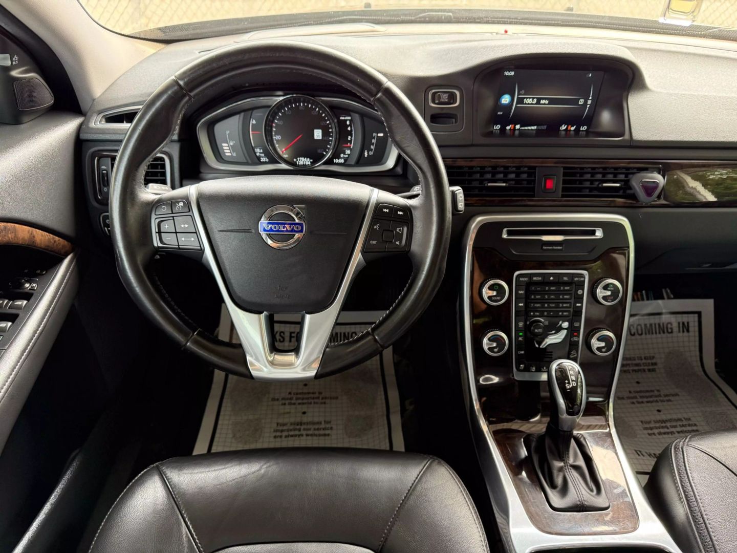 2016 Volvo Xc70 - Image 32